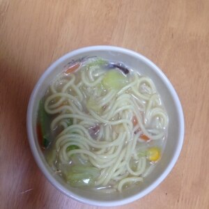 濃厚スープが旨い！「とんこつ野菜ラーメン」